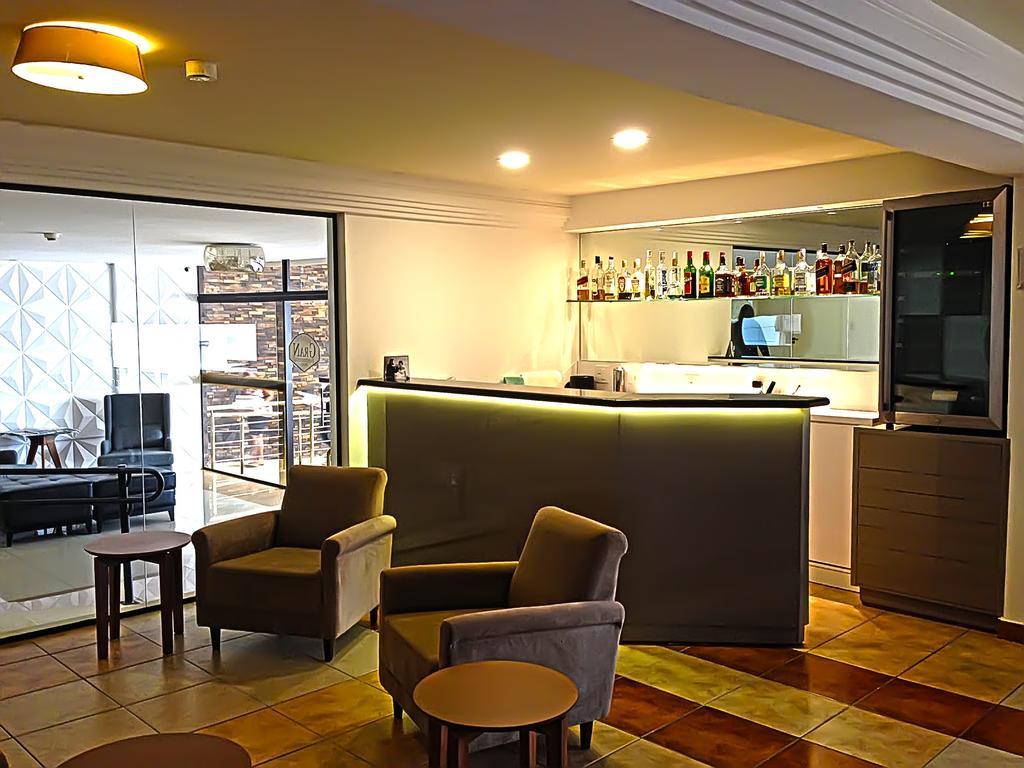 Gran Continental Hotel เตาบาแต ภายนอก รูปภาพ
