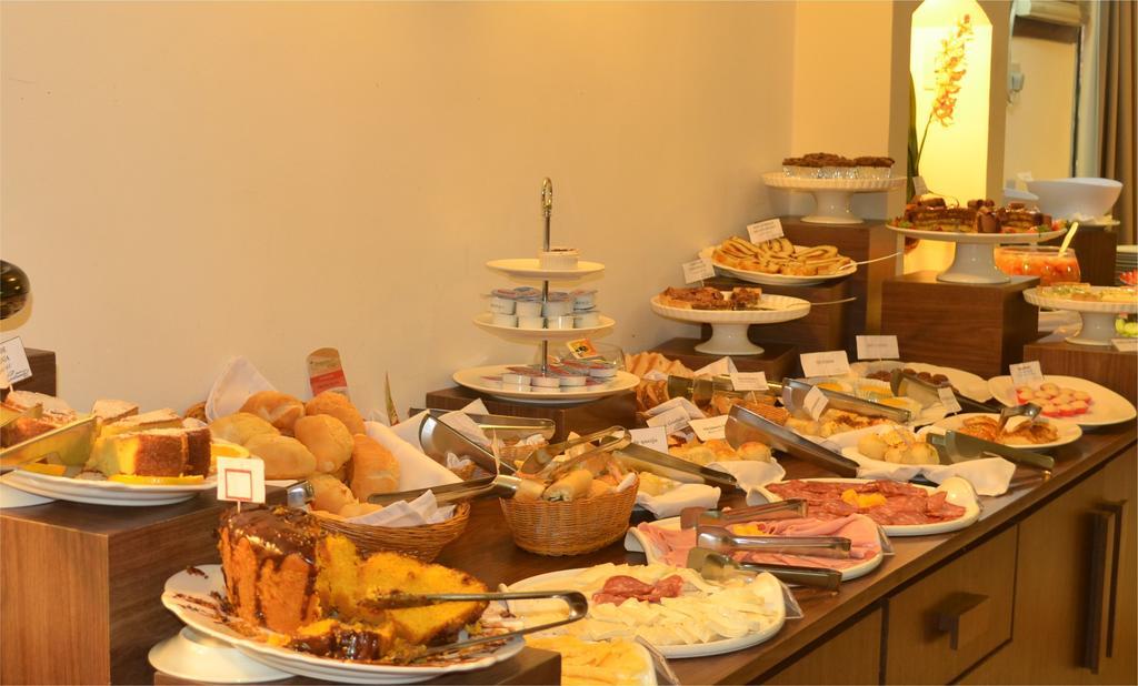 Gran Continental Hotel เตาบาแต ภายนอก รูปภาพ