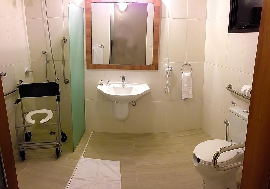 Gran Continental Hotel เตาบาแต ภายนอก รูปภาพ