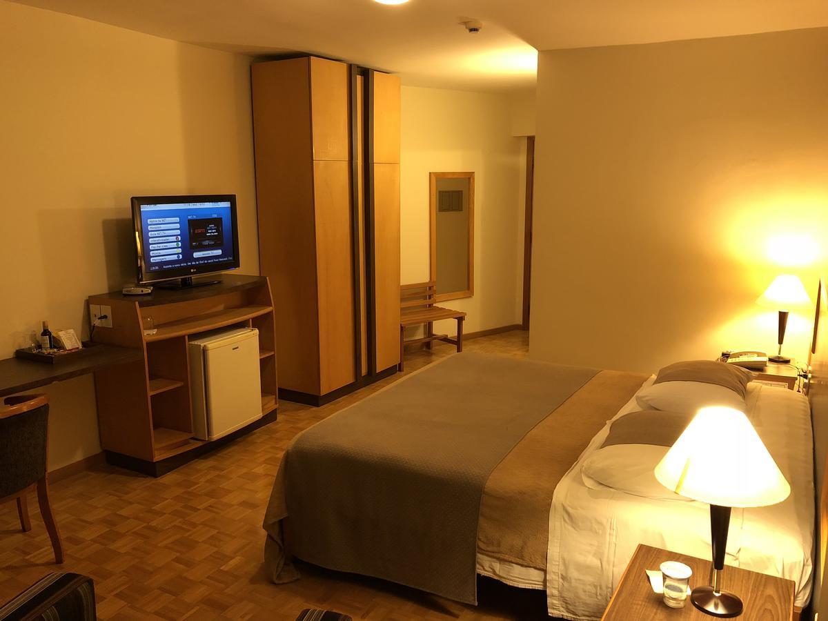Gran Continental Hotel เตาบาแต ภายนอก รูปภาพ