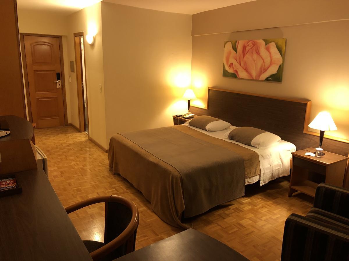 Gran Continental Hotel เตาบาแต ภายนอก รูปภาพ