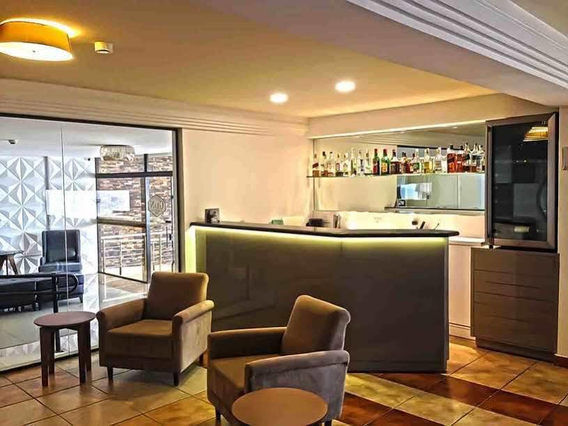 Gran Continental Hotel เตาบาแต ภายนอก รูปภาพ